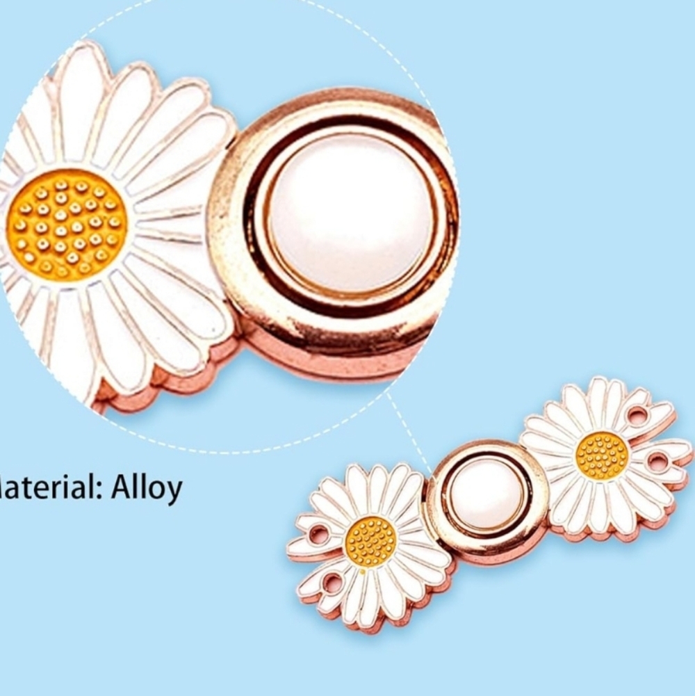 Daisy Flower Decorative Button - Picture 2 of 4
